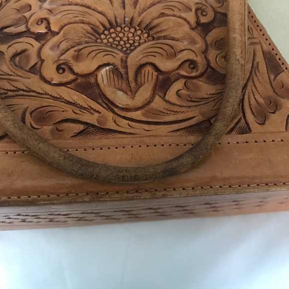 Vintage hand crafted leather/hide bag - Picture 4 of 7